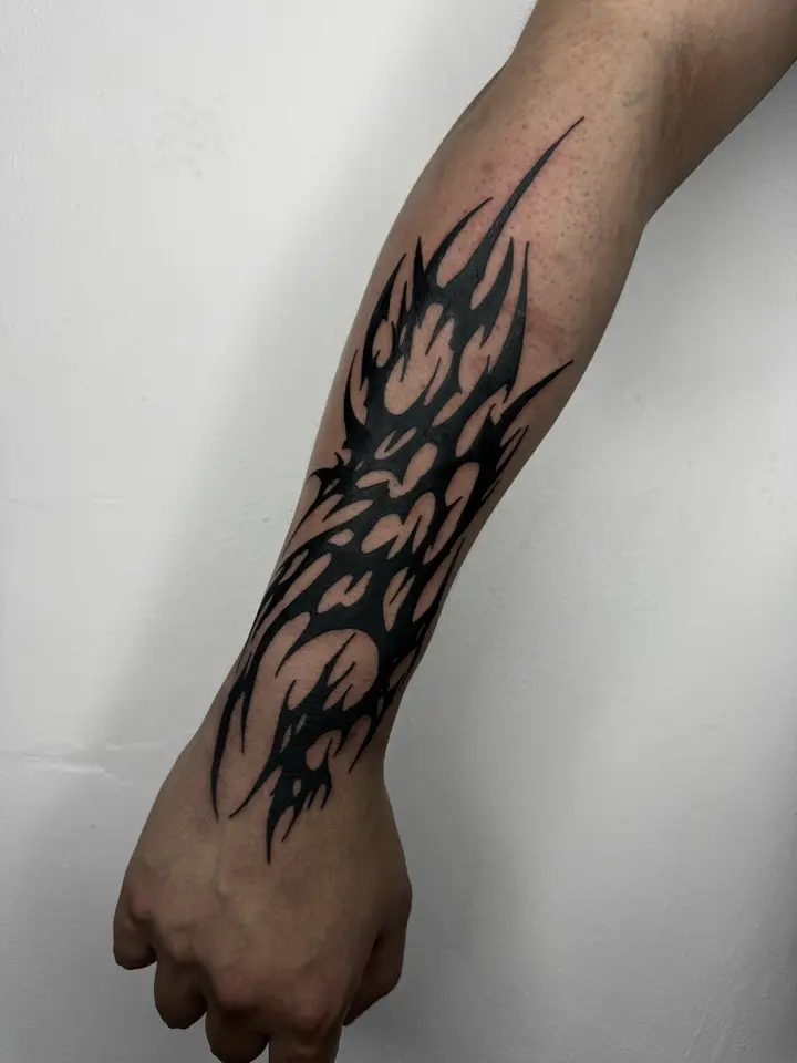 Forearm Neotribal — Neotribal tattoo by Nillattt, photo 1