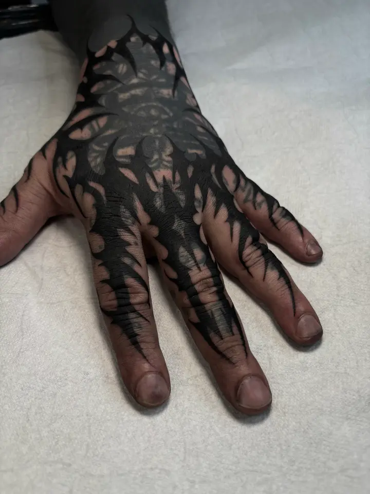 Freehand Blast Over — Neotribal tattoo by Nillattt, photo 1