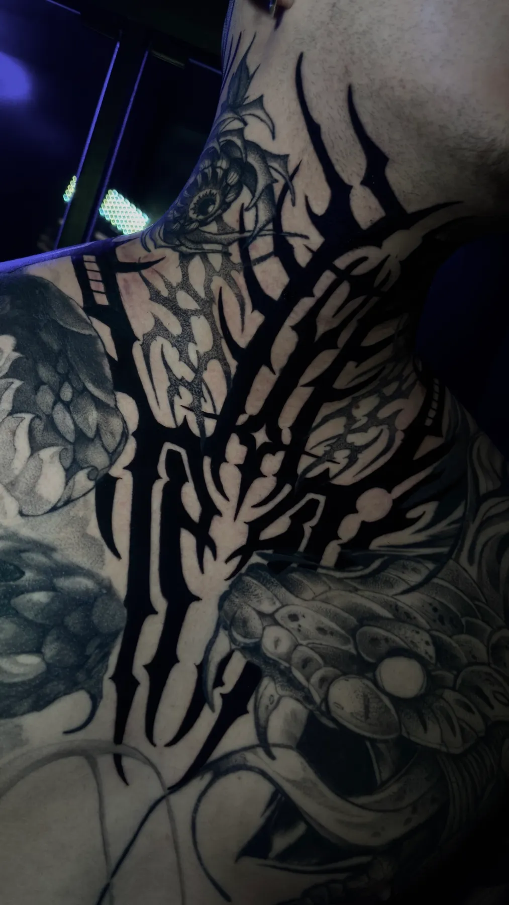 Freehand Neck — tatuaje Neotribal de Nillattt, foto 4