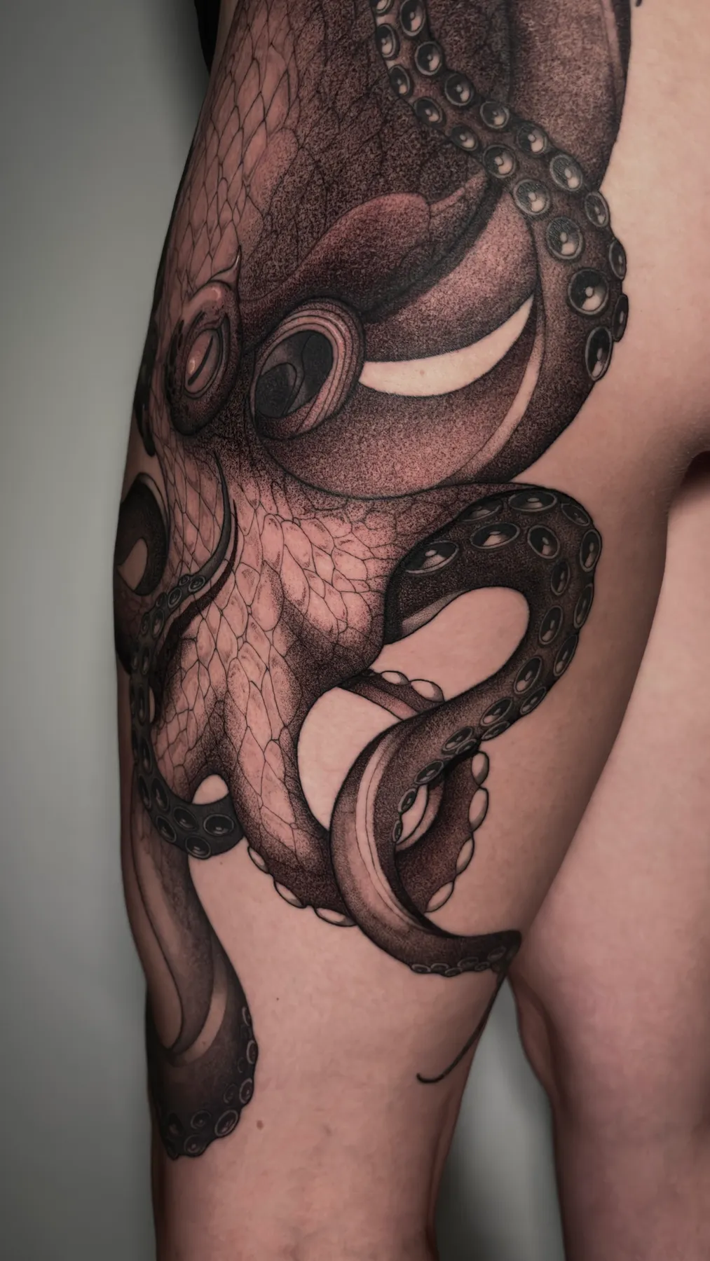 Freehand Octopus — tatuaje Blackwork de Nillattt, foto 4
