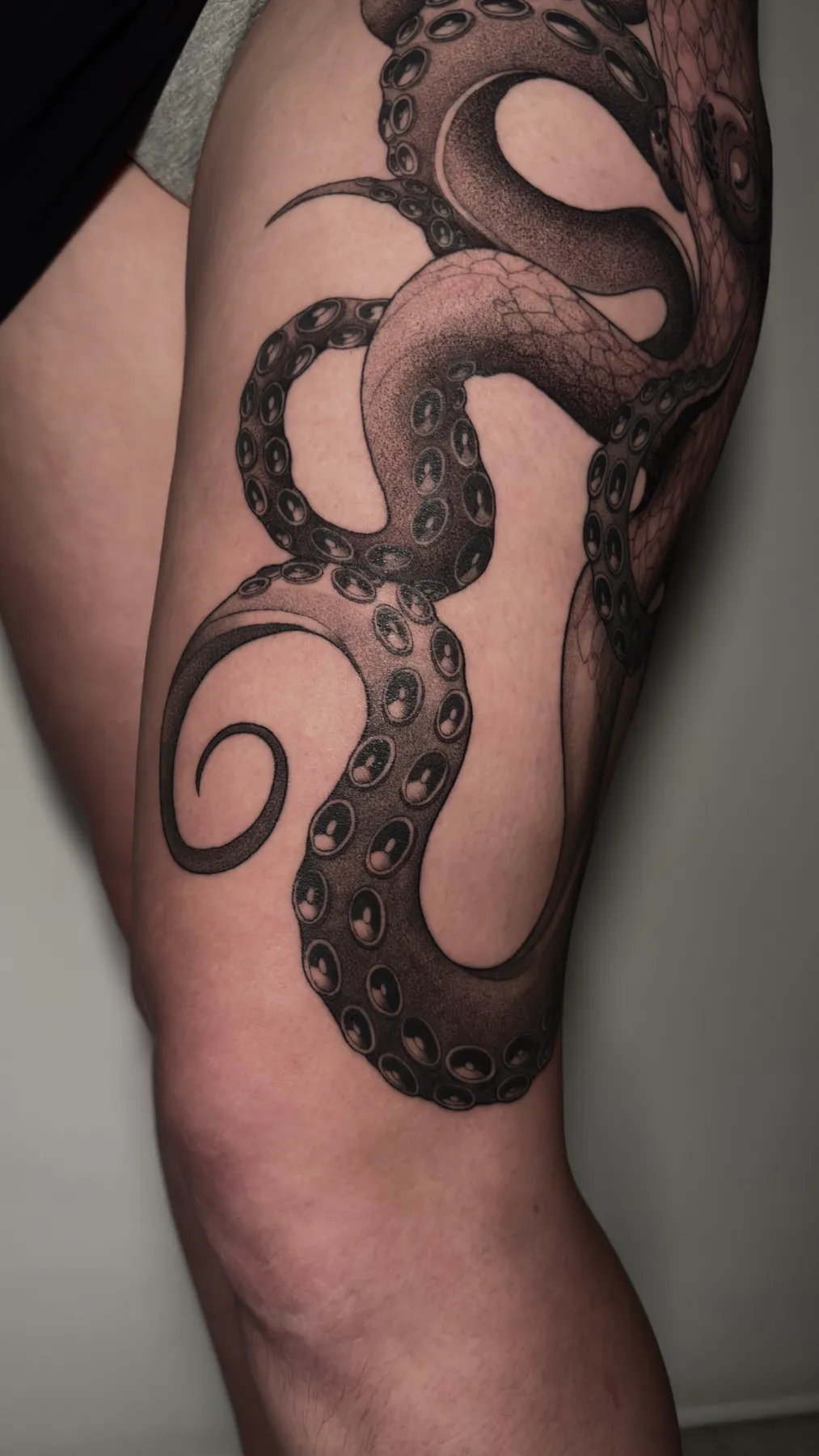 Freehand Octopus — tatuaje Blackwork de Nillattt, foto 6