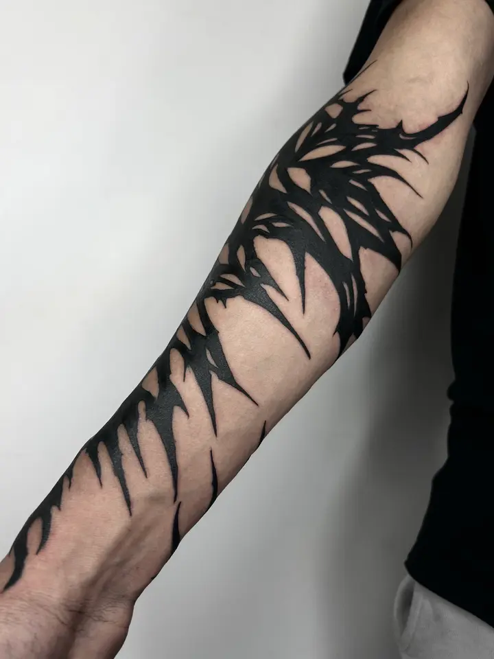 Inner Venom Arm — Neotribal tattoo by Nillattt, photo 1