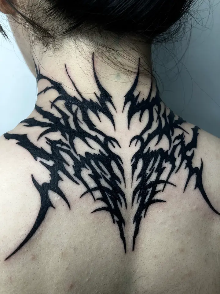 Tribal Heart Neck — Neotribal tattoo by Nillattt, photo 1