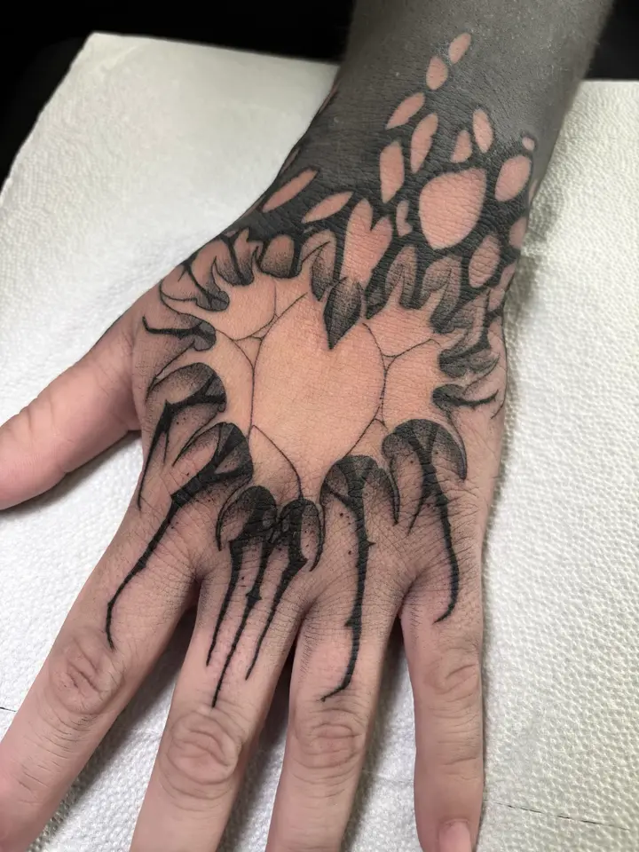 Negative Heart — Blackwork tattoo by Nillattt, photo 1