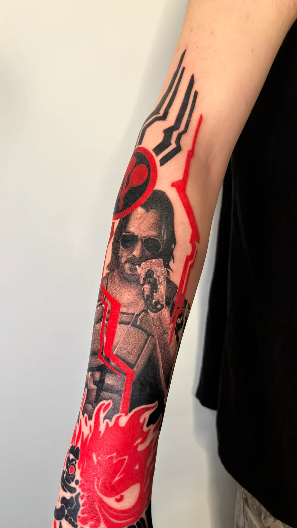 Red Johnny Silverhand — tatuaje Blackwork de Nillattt, foto 2