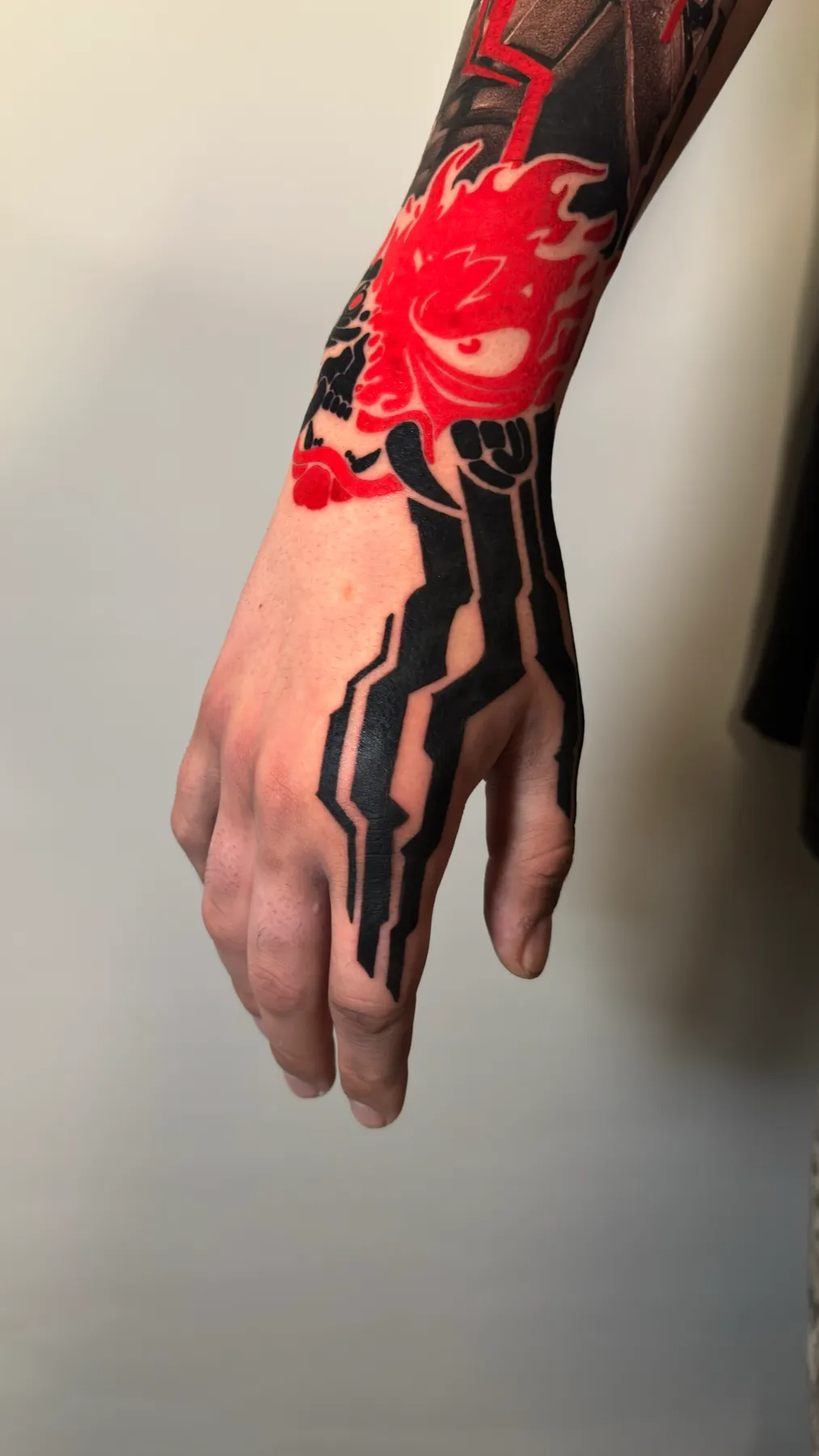 Red Johnny Silverhand — tatuaje Blackwork de Nillattt, foto 4