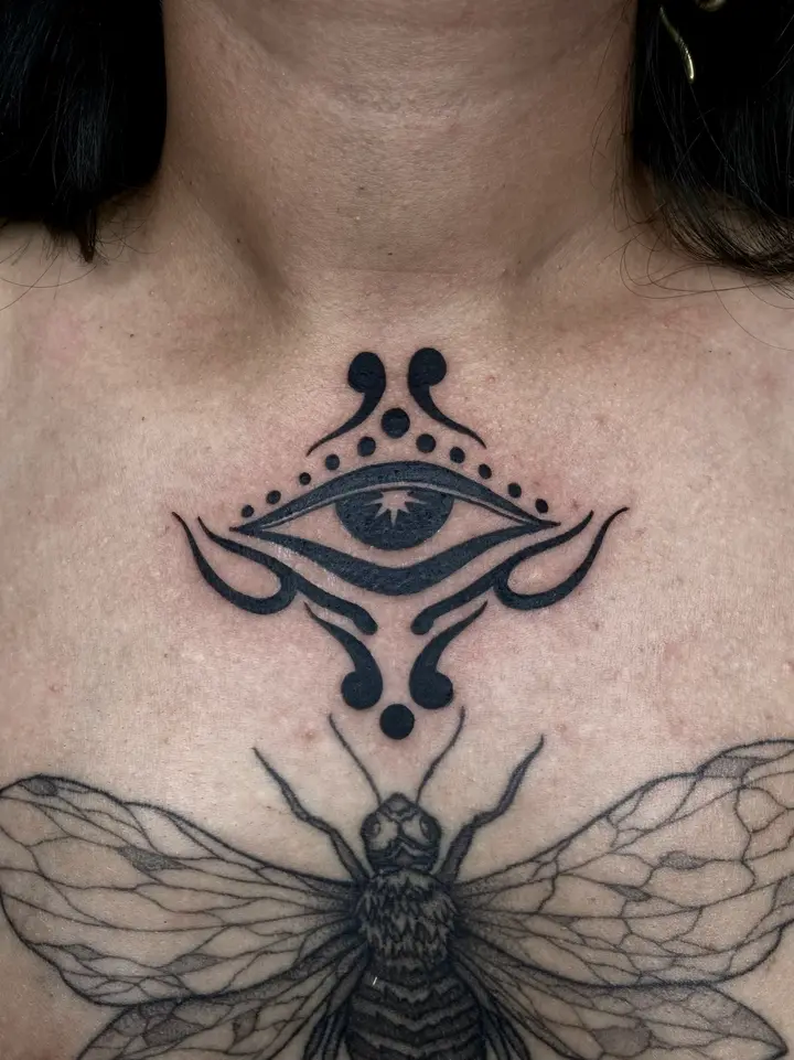 Third Eye — Blackwork tattoo by Nillattt, photo 1